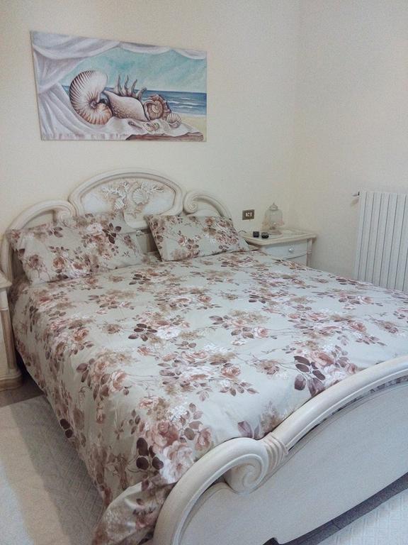 Bed And Breakfast Li Paduli Alvi Cannigione Δωμάτιο φωτογραφία